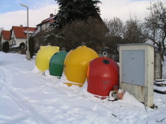 Kontejnery v zimě