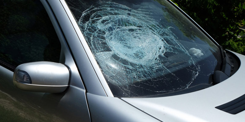 Při částečném poškození automobilu je místem, kde dochází k výměně rozbitého dílu a odeslání k jeho recyklaci autoservis.