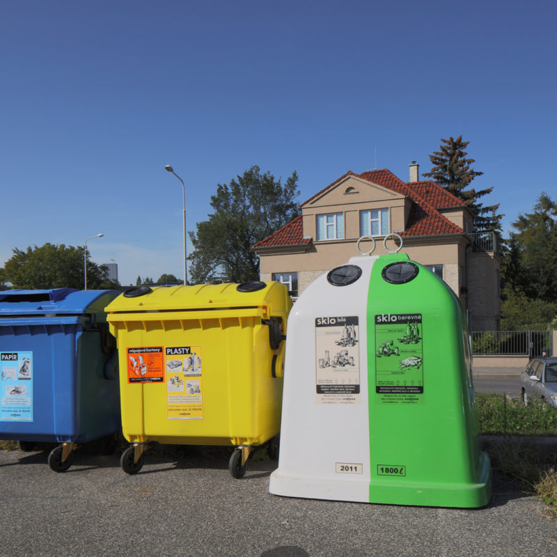 Třídění nápojových kartonů společně s plasty je pro mnoho občanů ČR běžnou praxí.